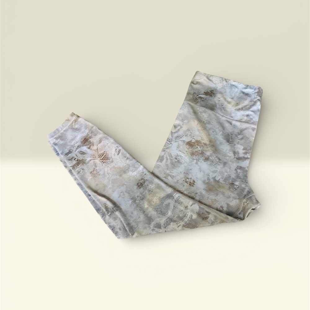 Athleta Elation Gilded Tight in Cream and Tan